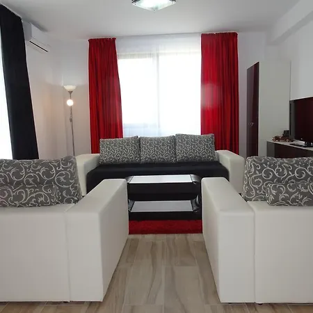 Red Heart Mamaia