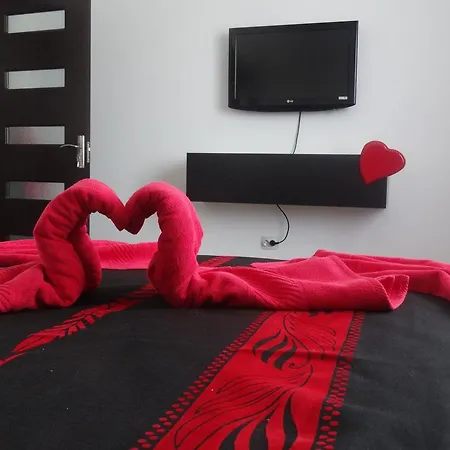 Red Heart Mamaia